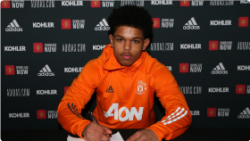 Official : Talented Striker Of Nigerian Descent Signs New Manchester United Contract 