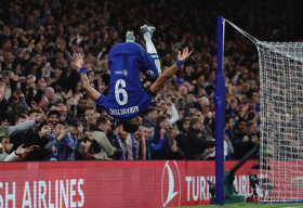 'It damages players' confidence' - Ex-African POTY questions Potter's decision to substitute Aubameyang