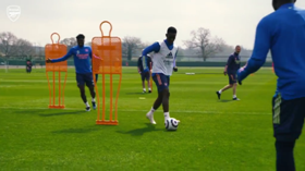 Photo : Balogun trains with Arsenal first team final workout before visit of Everton 