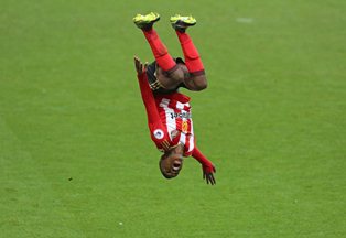 Nigerian Wonderkid Scores Historic Goal As Sunderland Qualify For First European Final