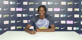 Confirmed: Talented Nigerian central midfielder signs new contract at Tottenham Hotspur 