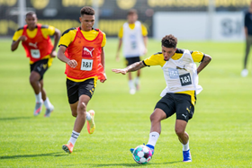 16-Year-Old Nigerian Defender Training Alongside Sancho And Co. At Borussia Dortmund Training Camp