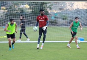 UEL : Omonia coach hints at Super Eagles goalkeeper not starting against Manchester United 