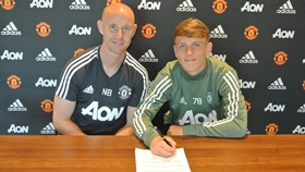 Official: Northern Ireland Youth-Teamer Goes Pro With Manchester United