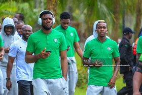 Rohr Drops Massive Hint He'll Start Akpeyi Vs Guinea, Confirms Uzoho Is Third Choice GK 