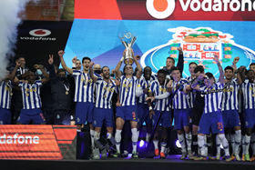 Super Eagles Fullback Zaidu Sanusi Wins First Silverware With Porto