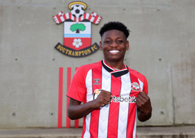 Confirmed : 19yo Belgian-Nigerian forward signs new deal with Southampton