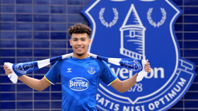 Talented Nigeria-eligible forward agrees new long-term deal with Everton