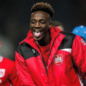 Free-Scoring Chelsea's Nigerian Striker Buys Mom & Dad Brand New Cars