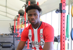 Official : Arsenal's Anglo-Nigerian youngster described as a 'modern fullback' joins Brentford B