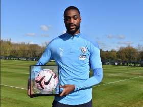 Photo : West Brom's Nigeria international presented with Premier League debut ball
