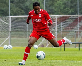 Ex-Barcelona, Milan and Bayern star runs the rule over 18yo Antwerp striker Udoh 