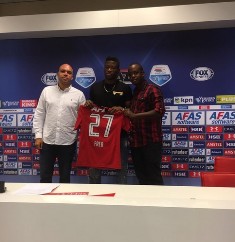 World Exclusive : Fred Friday Signs Four-Year Deal With AZ Alkmaar ; Handed No 27 Shirt