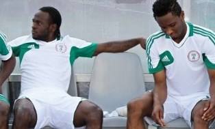 Chelsea Agree With Mikel He Is Fraternizing With Victor Moses In Nigeria Camp