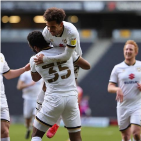 'There aren't many like him' - MK Dons boss hails fullback Sorinola after 4th assist in 2 games