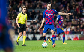  Busquets, Rakitic, Vidal Outshine Granada's Azeez In Midfield As Barcelona Set Two Season Highs 