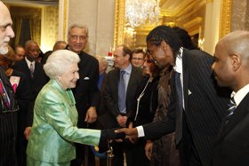 Chelsea old boy Moses, Arsenal legend Kanu pay tribute to Queen Elizabeth II