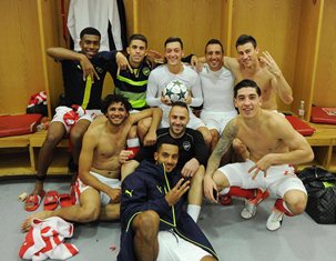(Photo) Iwobi Celebrates With Arsenal Star Ozil After First Professional Hat-Trick