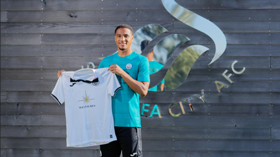 Official : West Ham loan out another Irish-Nigerian striker to EFL club