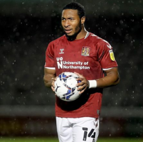Luton Town contrata atacante nigeriano - esportes completos