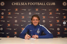 Photo Confirmation : Central Midfielder Pens New Chelsea Deal