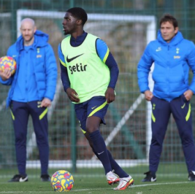 21-year-old Omole rubs shoulders with Harry Kane Tottenham's final workout pre-Rennes 