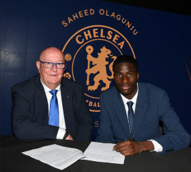 Official: Left-sided centre-back of Nigerian descent signs new deal with Chelsea