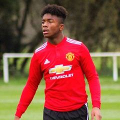 Official: Promising Defender Signs New Deal With Manchester United