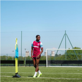West Ham manager Moyes takes 2002-born Nigerian striker to training camp in Scotland