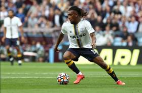 Everton manager namechecks Super Eagles star as he reflects on missed chances vs Villa