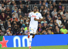 UEL : Osimhen soldiers on despite injury in Napoli's exciting draw against Barcelona