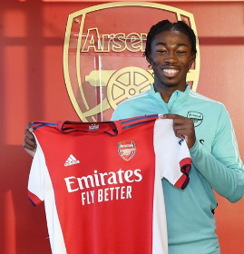 Teenage Nigeria-eligible striker signs new contract with Arsenal