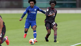 Snapped : Midfield Maestro Ejaria Stars As Reading Narrowly Lose To Chelsea In Scrimmage