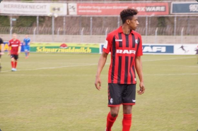 Ex- Bayern Munich Nigerian Left-back Gives Two Reasons Zirkzee Should Choose Netherlands Over Nigeria