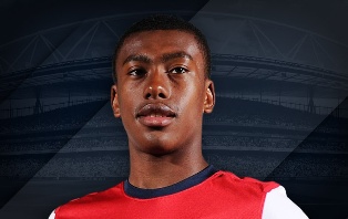 Official : Alex Iwobi Pens Professional Deal With Arsenal