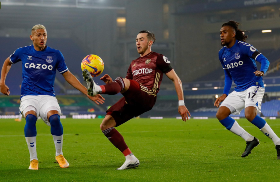 'Iwobi Is Not A Defender' - Agbonlahor Urges Everton To Recruit Proper Wing-backs In January