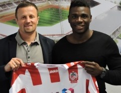 Official : Nigerian Striker Ihenacho Joins New Club In Germany