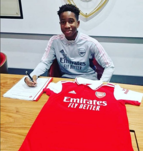 Arsenal beat Chelsea to sign Anglo-Nigerian striker on schoolboy terms