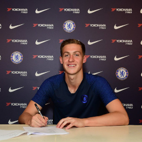Official : Promising Chelsea Goalkeeper Inks New Multi-Year Contract 