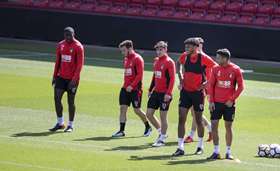 (Photo) Nigeria U20 International Trains With Bournemouth First Team Pre-Burnley