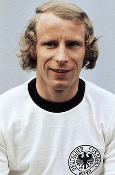 Ex Nigeria Manager Berti Vogts Appointed US National Team Technical Adviser