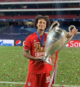 Bayern's Zirkzee Committed To Netherlands Over Nigeria Despite Being ...