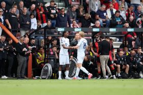 Snubbed by Nigeria but backed by Van Nistelrooy: 18yo right-back makes PL debut for Leicester City 