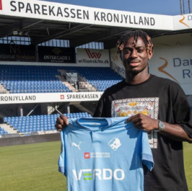 Confirmed : Racing Genk loan out two Super Eagles attackers 