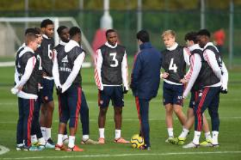 (Photo) Arsenal Coach Arteta Runs The Rule Over Five Nigerian Players Pre-Crystal Palace