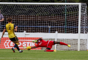 Promising Nigerian Goalkeeper Departs EFL Club Oxford United