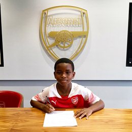 Photo Confirmation : Arsenal Sign Nigerian Wonderkid Who Has Cited Iwobi As His Role Model 