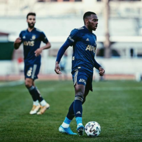 Osayi-Samuel Delighted To Make Full Fenerbahce Debut But Still Waiting To Play Alongside Ozil