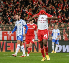 Nottingham Forest-bound Nigeria striker says goodbye to his teammates 