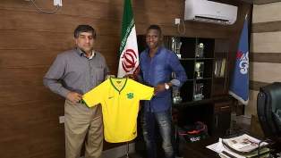 Breaking : Rasheed Alabi Pens One-Year Deal With Iranian Club